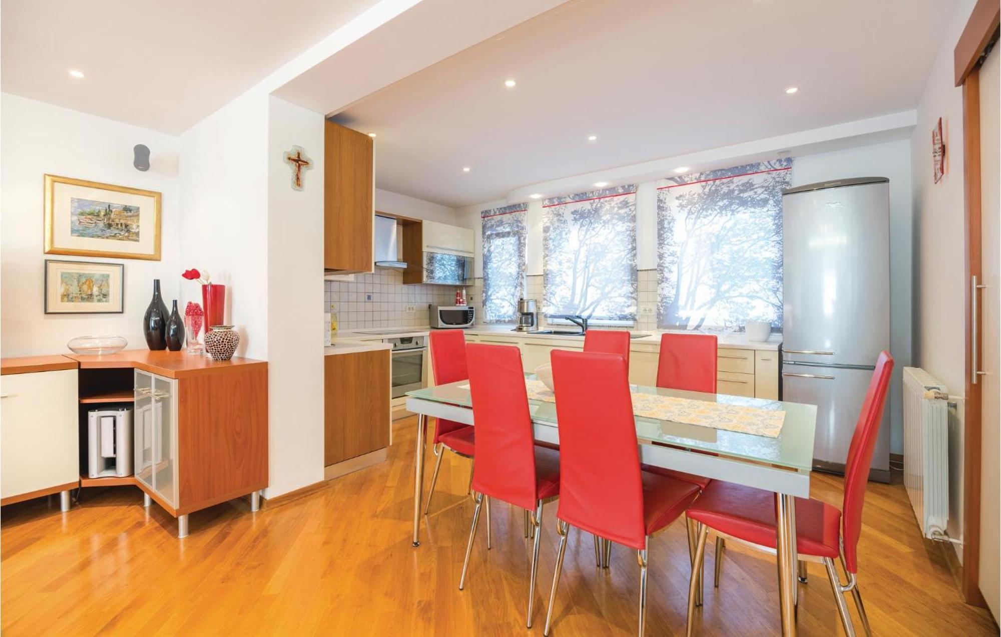 Cozy Apartment In Rijeka With Kitchen Exteriér fotografie